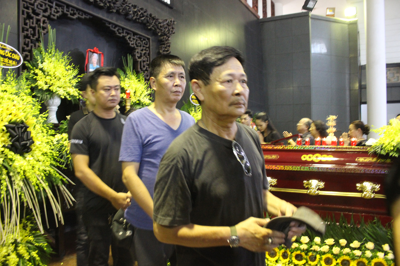 Các nghệ sĩ đau buồn chia sẻ về NSƯT Hoàng Yến trong lúc tiễn biệt bà ảnh 4