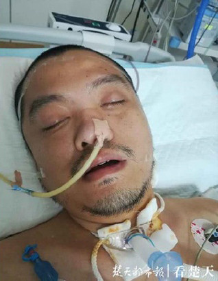 Nghệ sĩ Trung Quốc kêu gọi giúp đỡ bác sĩ chống dịch ở Vũ Hán vừa ngã bệnh ảnh 2