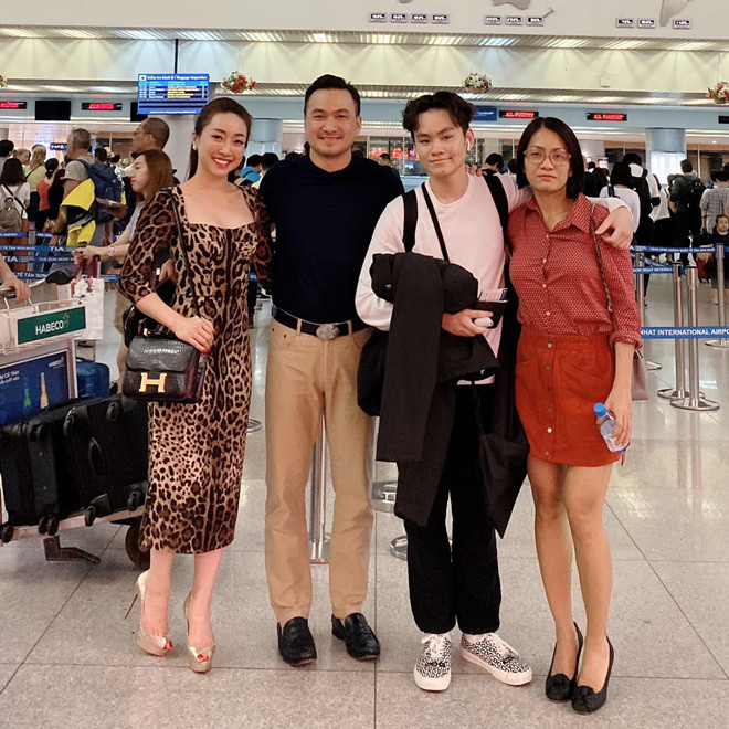 Con trai hết cách ly tập trung, bạn gái kém 16 tuổi của Chi Bảo chia sẻ hài hước ảnh 2