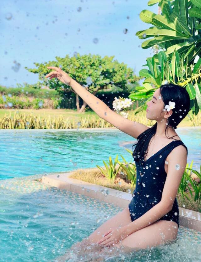 Con gái Quyền Linh gây ngỡ ngàng với nhan sắc và chiều cao 'khủng' ở tuổi 14 ảnh 13