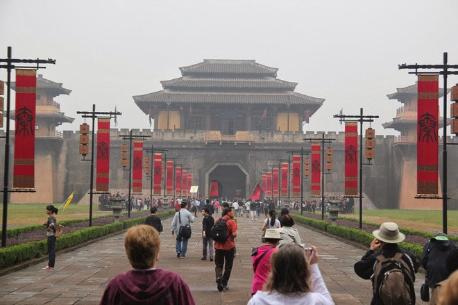 Phim của Chân Tử Đan thiệt hại triệu USD vì virus corona ảnh 2