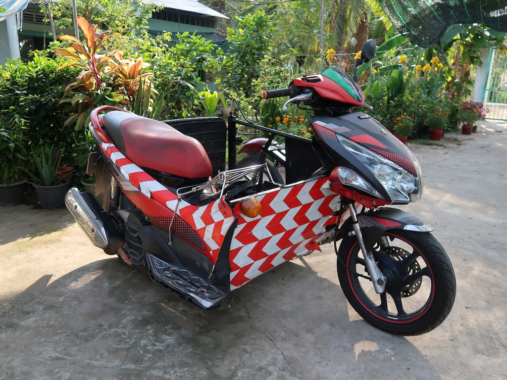 Chàng trai 9X liệt hai chân đi khắp Việt Nam bằng xe 3 bánh ảnh 7