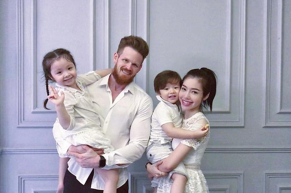 Showbiz 31/3: Elly Trần bất ngờ tiết lộ đã lâu không được gặp con ảnh 1