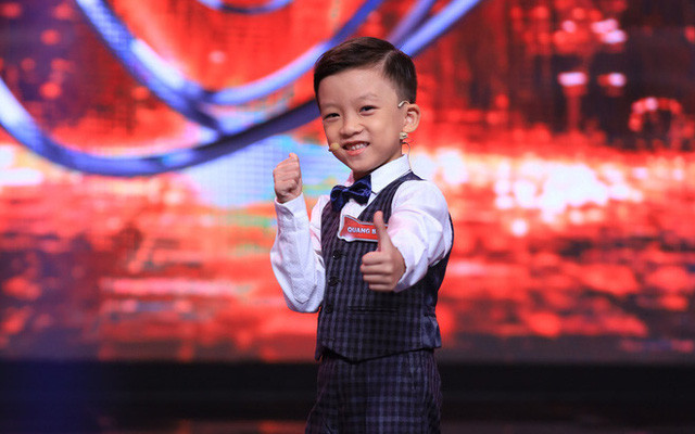 NSND Hồng Vân 'nổi da gà' khi đối đáp với cậu bé 'Siêu trí tuệ' 7 tuổi ở Vĩnh Phúc ảnh 4