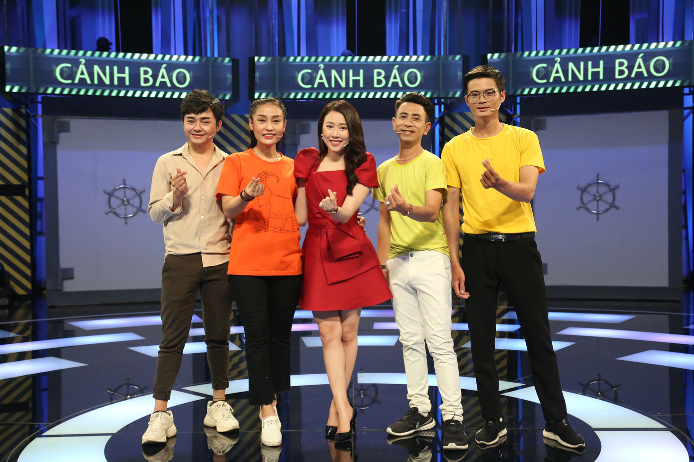 MC Đại Nghĩa hết lời khen ngợi bạn gái cũ của cầu thủ Tiến Linh ảnh 1