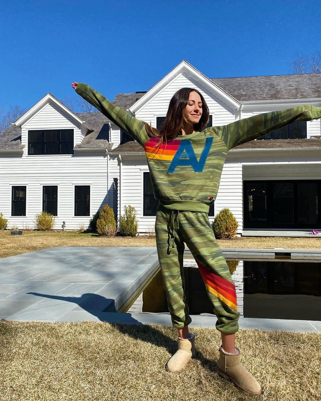 Blogger đình đám của Mỹ gây phẫn nộ vì mắc COVID-19 vẫn đi khắp nơi ảnh 1