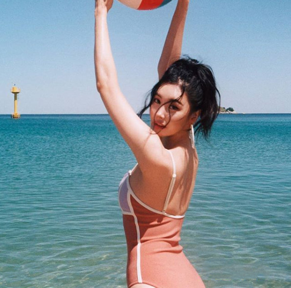 Bị phạt gần 10 triệu đồng vì nói ca sĩ giống tiếp viên quán bar ảnh 2