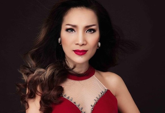 Showbiz 16/5: Người tình đồng giới của "thiên thần nội y" quay lại yêu đàn ông ảnh 2