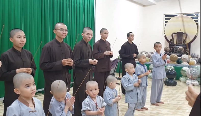 Rò rỉ thông tin 5 chú tiểu tiếp tục ẵm giải quán quân Thách thức danh hài lần 2? ảnh 1