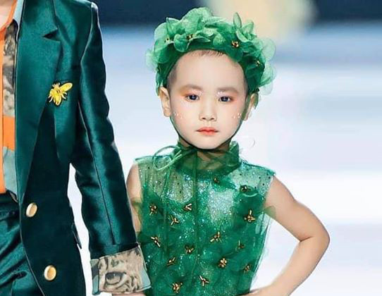 Showbiz 5/5: Phạm Băng Băng, Lý Tiểu Lộ bị cấm livestream ảnh 2