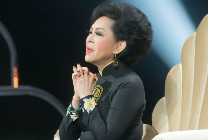 Showbiz 19/2: ‘Choáng’ với số tiền tiêu vặt hàng tháng của bạn gái Rolnaldo ảnh 8