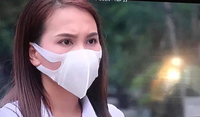 Showibz 7/5: Nữ ca sĩ Miko Lan Trinh và ông bầu Hoàng Vũ ra tòa sau 7 năm ảnh 2