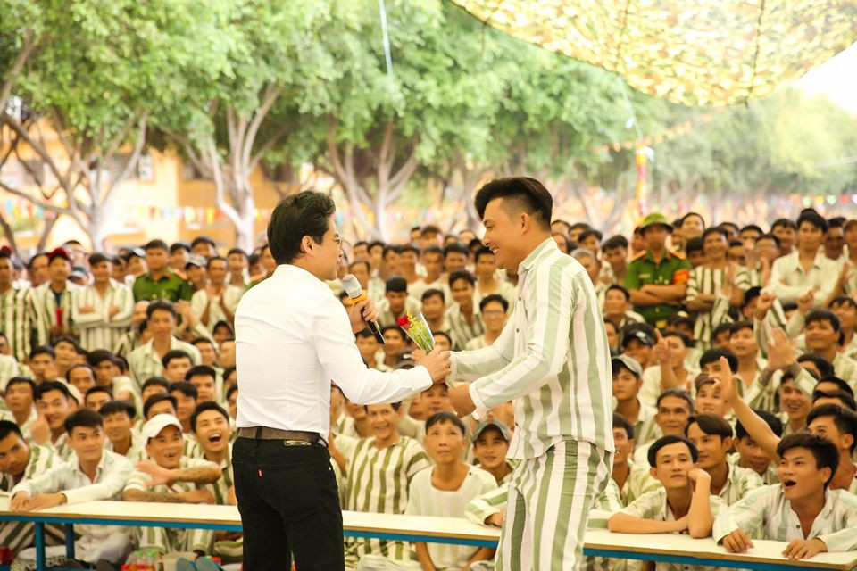 Ngọc Sơn đến trại giam hát dịp Tết ảnh 7