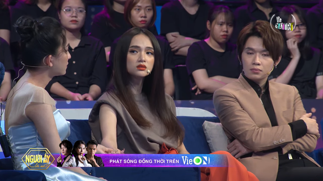 Cô gái đứng trước nhà Hương Giang ngày mùng 1 Tết để hỏi cách chuyển giới ảnh 2