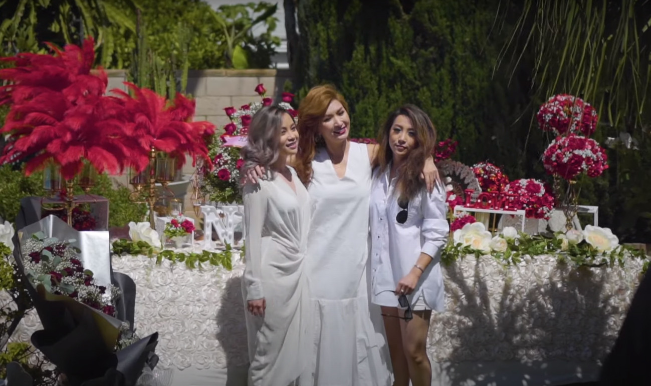 Khó rời mắt với hình diện bikini nóng bỏng ở tuổi 39 của Nguyễn Hồng Nhung ảnh 3