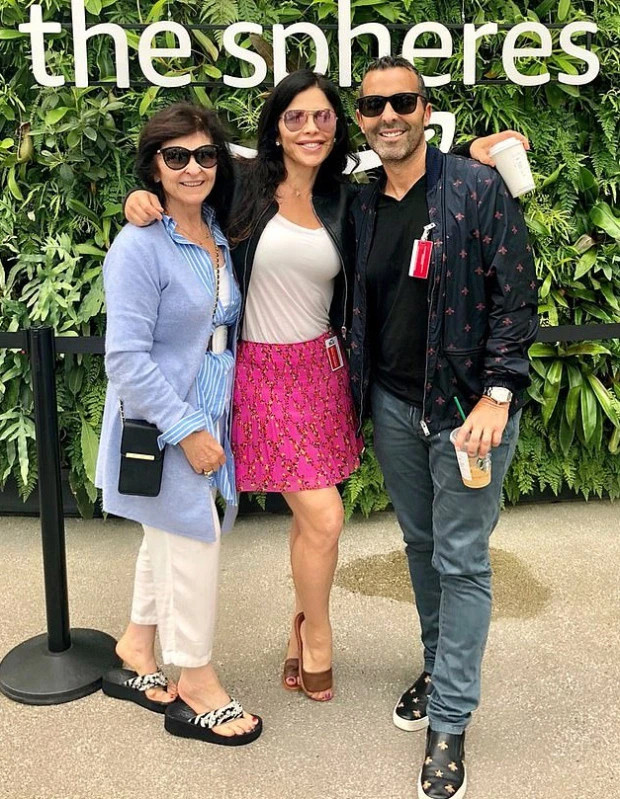 Tỷ phú Amazon bị anh trai bạn gái kiện ra tòa vì ảnh nhạy cảm ảnh 1