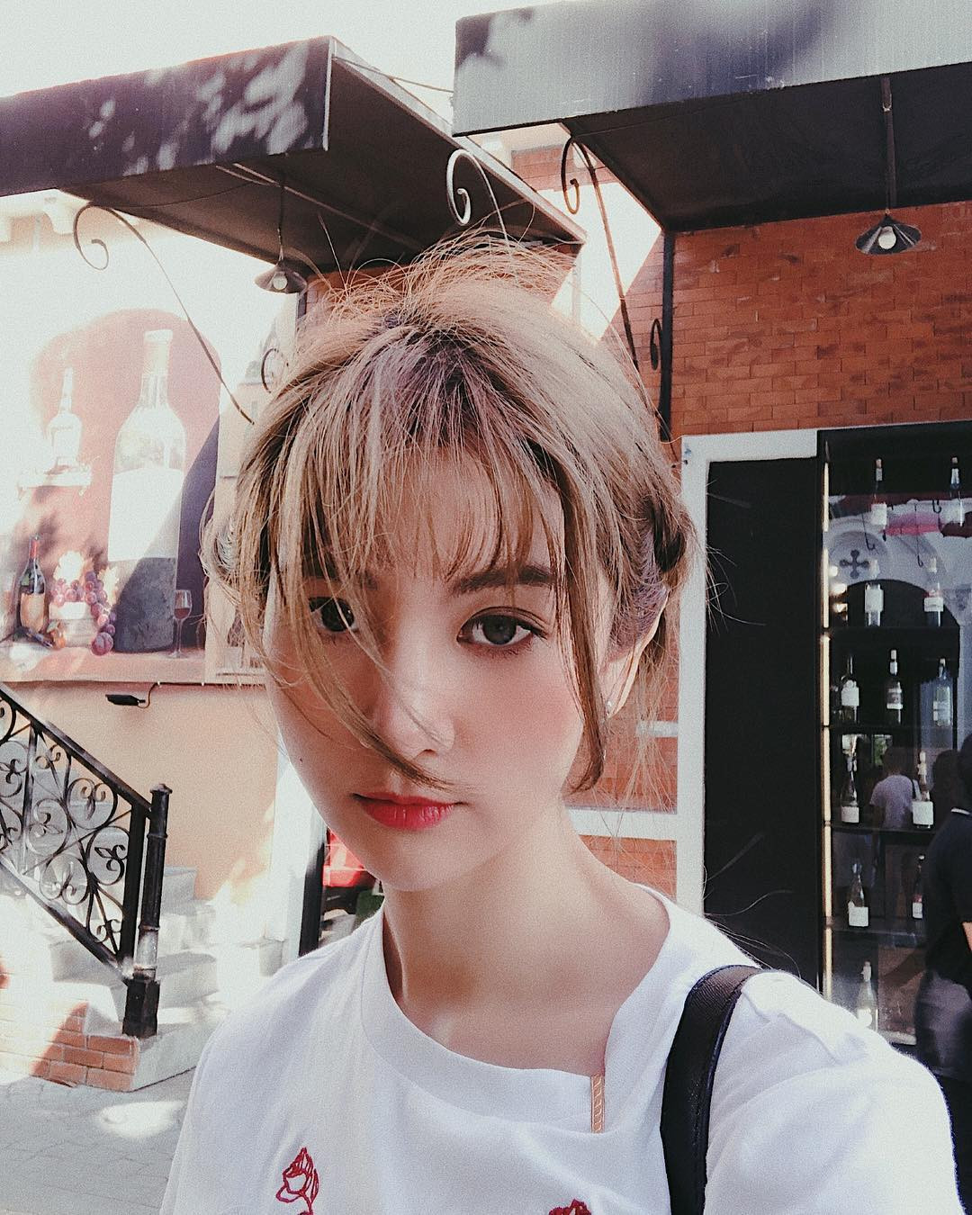 Người đẹp Thái Lan đồng hành cùng tuyển Việt Nam tại VCK Châu Á 2020 là ai? ảnh 10