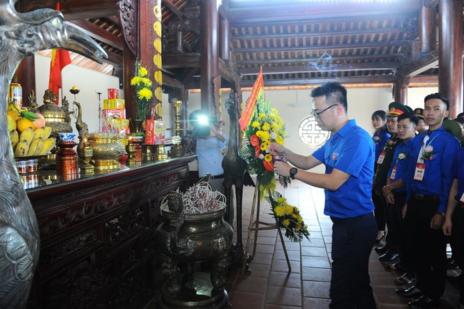 Toàn cảnh Lễ báo công dâng Bác và trao huy hiệu Thanh niên tiên tiến làm theo lời Bác ảnh 17