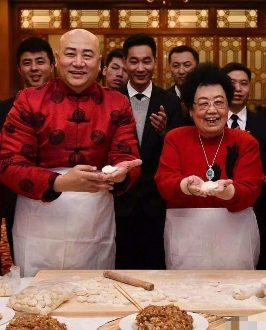 Showbiz 14/5: Cát Phượng tự nhận hết thời trước thông tin mua giải Cánh diều ảnh 6