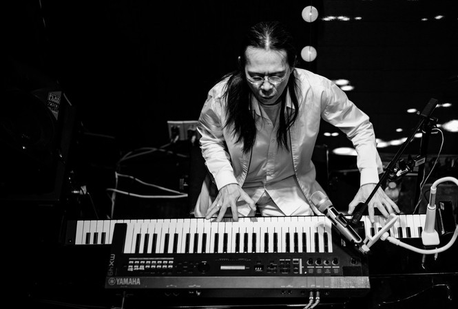 Showbiz 21/5: Nam diễn viên bắn bạn gái rồi tự sát ảnh 7