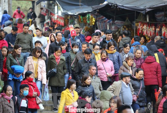 Showbiz 31/1: Video Ngọc Trinh khoe chân ngực nóng bỏng có lượt xem ‘khủng’ ảnh 5