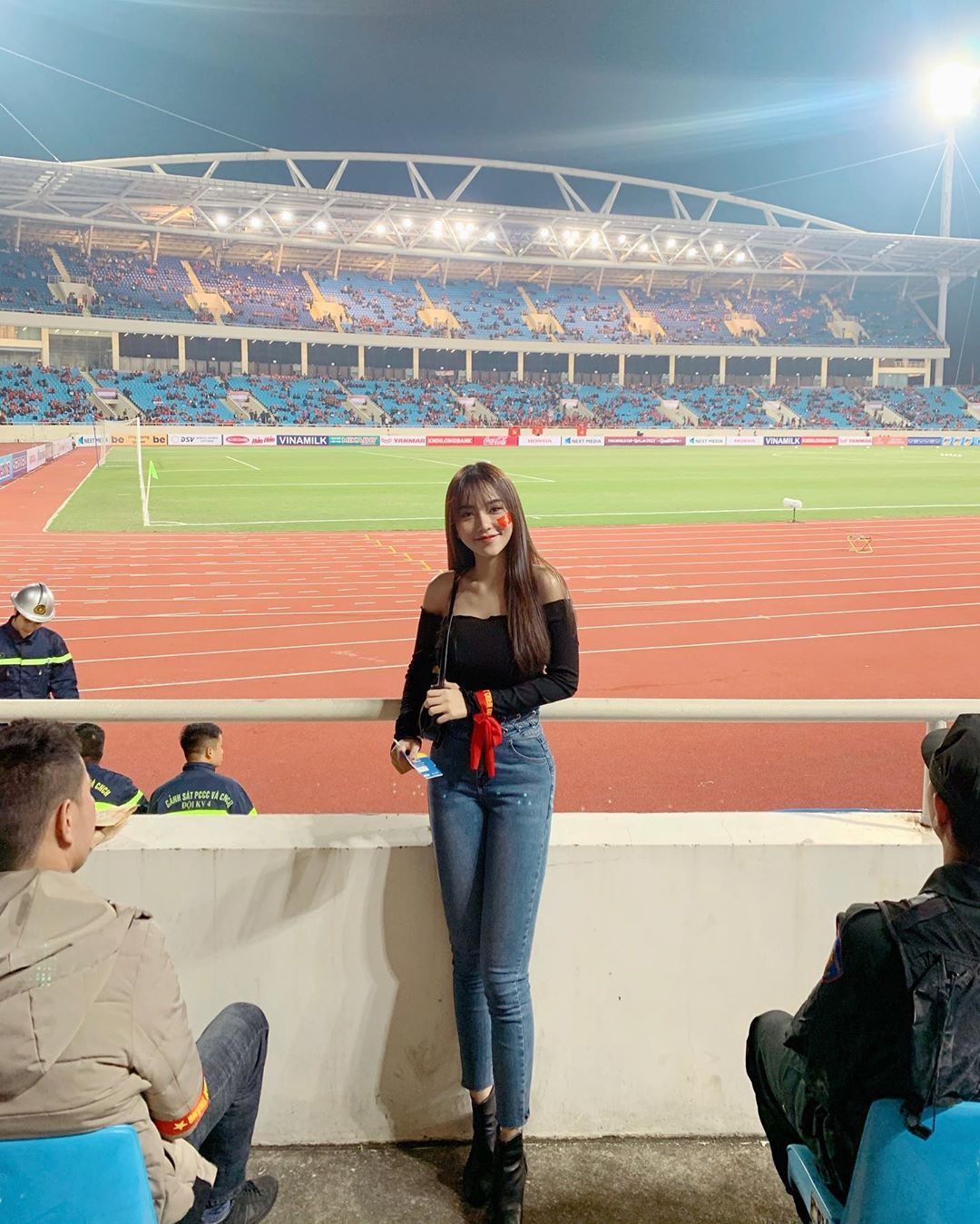 Bạn gái hot girl của Hoàng Đức gây 'bão' cộng đồng mạng Thái vì quá gợi cảm ảnh 6