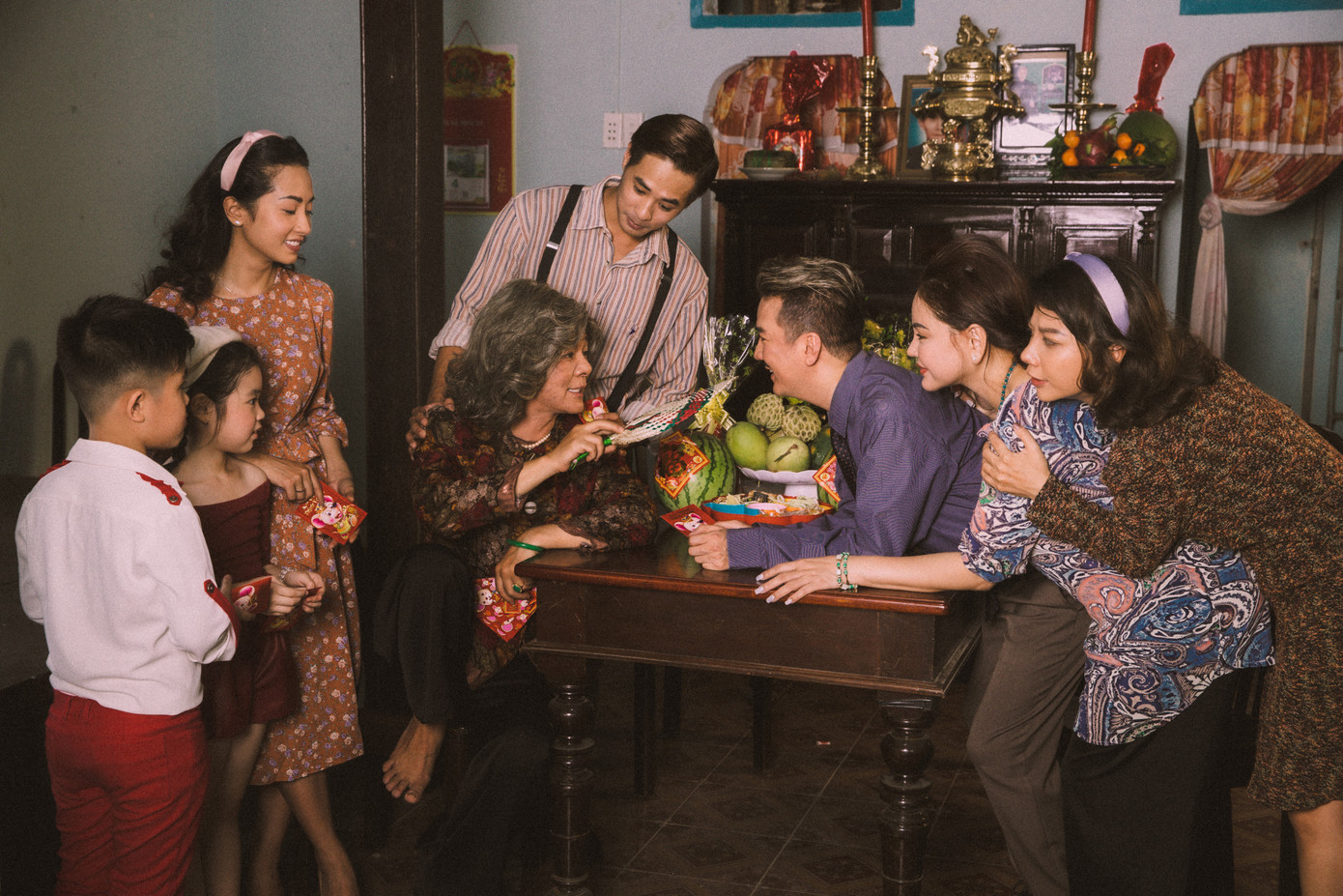 Vũ Hà rưng rưng vì thấy gia đình 4 thế hệ trong dự án Tết của Mr Đàm ảnh 2