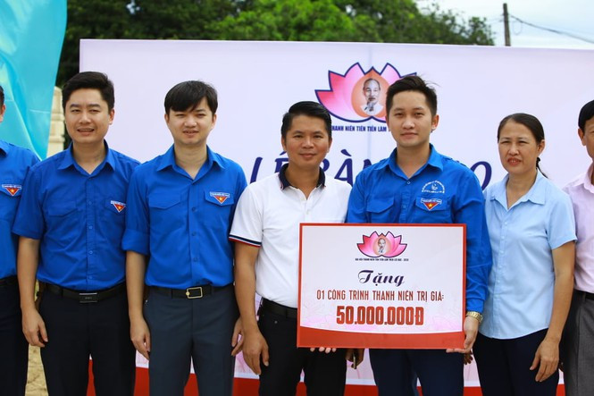 Toàn cảnh Lễ báo công dâng Bác và trao huy hiệu Thanh niên tiên tiến làm theo lời Bác ảnh 16