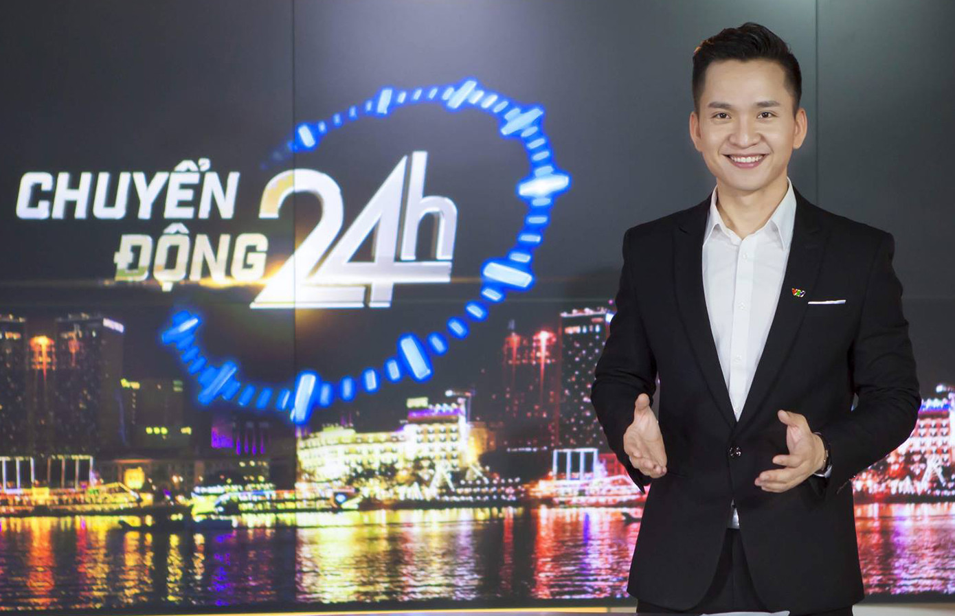 Showbiz 19/2: ‘Choáng’ với số tiền tiêu vặt hàng tháng của bạn gái Rolnaldo ảnh 4