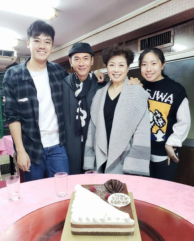 Con trai 'Đường tăng' xung phong vào phòng cách ly điều trị bệnh nhân corona ảnh 2