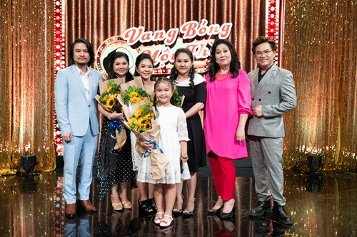 NSND Hồng Vân nhịn ăn sáng cả tháng để mua vé xem cố nghệ sĩ Thanh Nga diễn ảnh 3