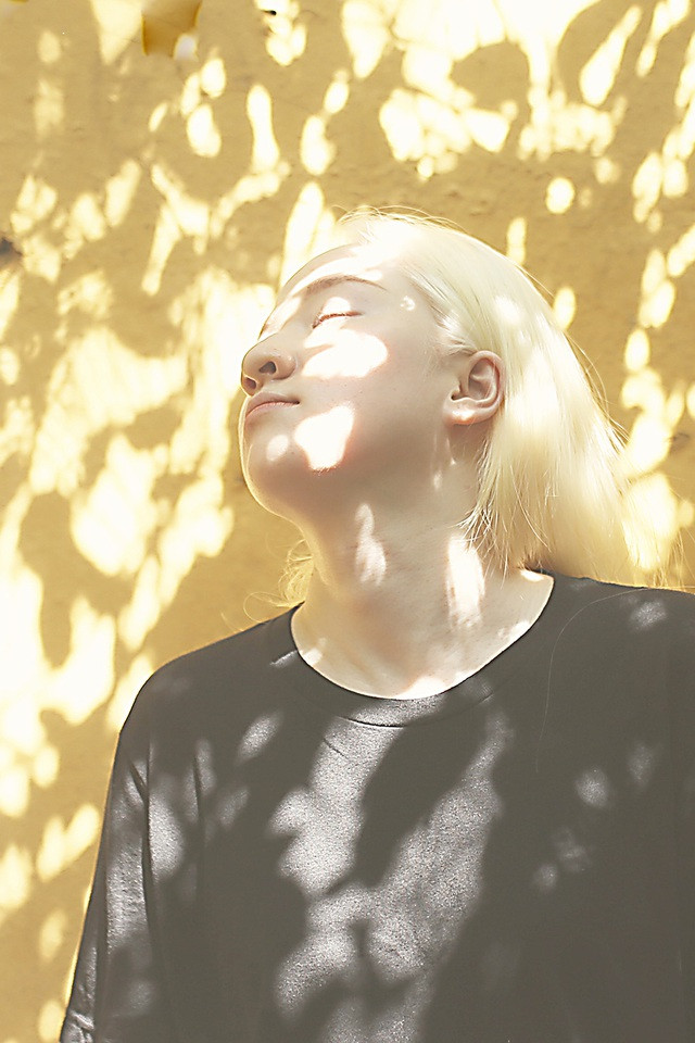 Nữ sinh bạch tạng sở hữu vẻ đẹp như nàng công chúa tuyết ảnh 10