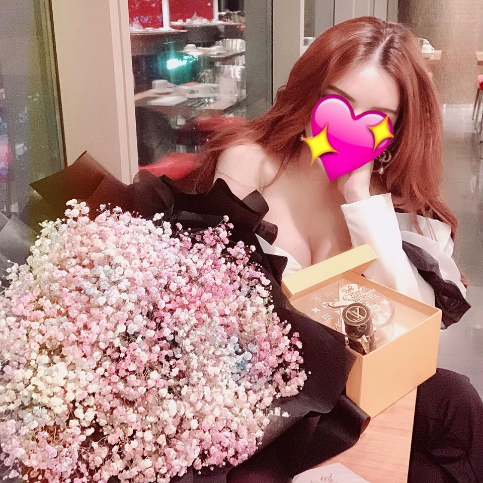 Vũ Hoàng Việt chia sẻ về bạn gái mới sau chia tay Yvonne Thúy Hoàng hơn 32 tuổi ảnh 2