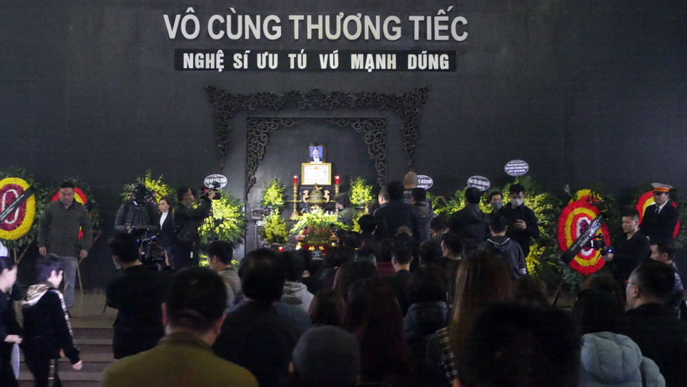 Đám tang đẫm nước mắt tiễn biệt NSƯT Vũ Mạnh Dũng ảnh 1