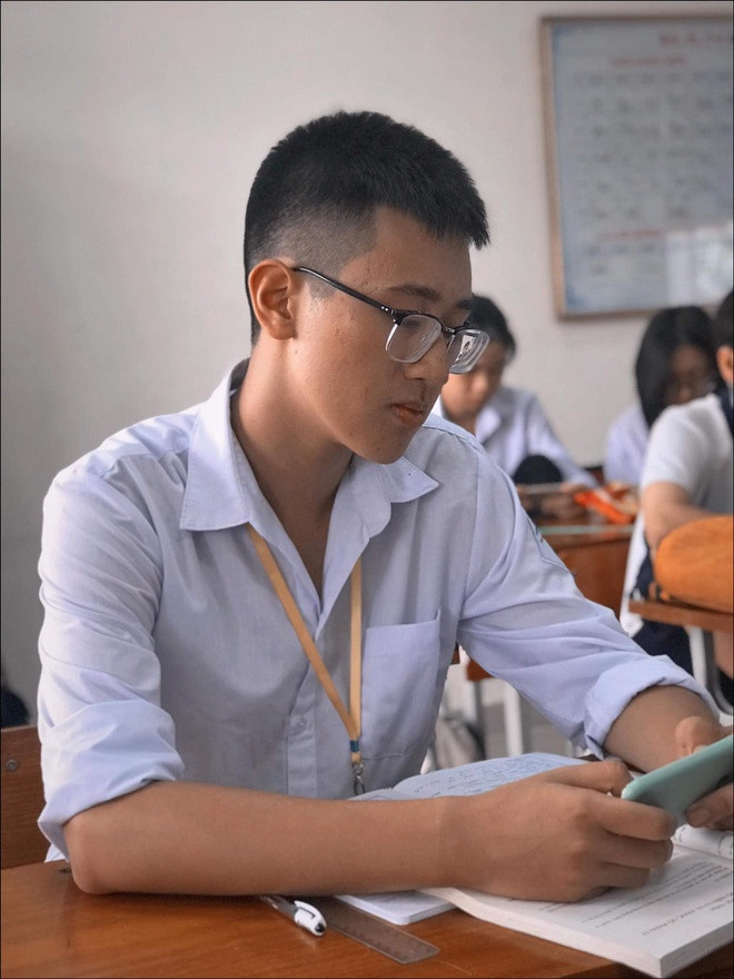 Thí sinh Olympia nhảy Kpop gây bão mạng: ‘Không để ý bình luận ném đá’ ảnh 2