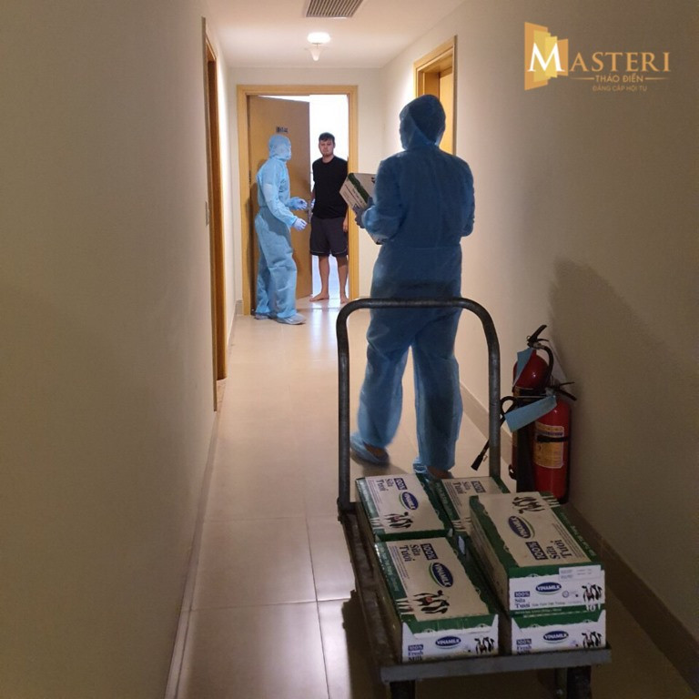 Phong toả chung cư vì có người tiếp xúc với bệnh nhân 91, Vũ Khắc Tiệp bị cách ly lần 3? ảnh 1