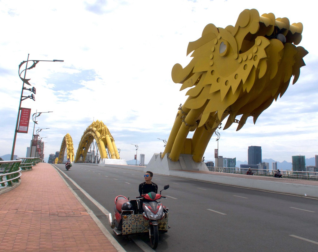 Chàng trai 9X liệt hai chân đi khắp Việt Nam bằng xe 3 bánh ảnh 8