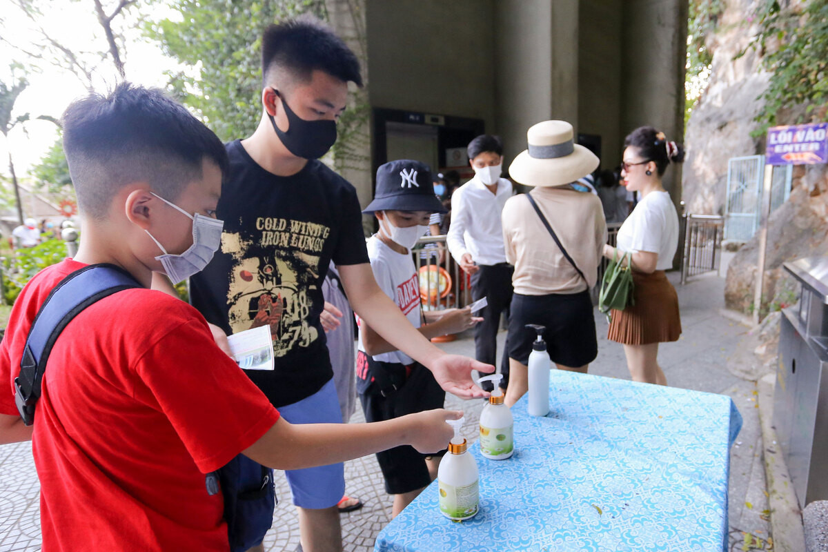 Đà Nẵng vẫn đông khách ảnh 8