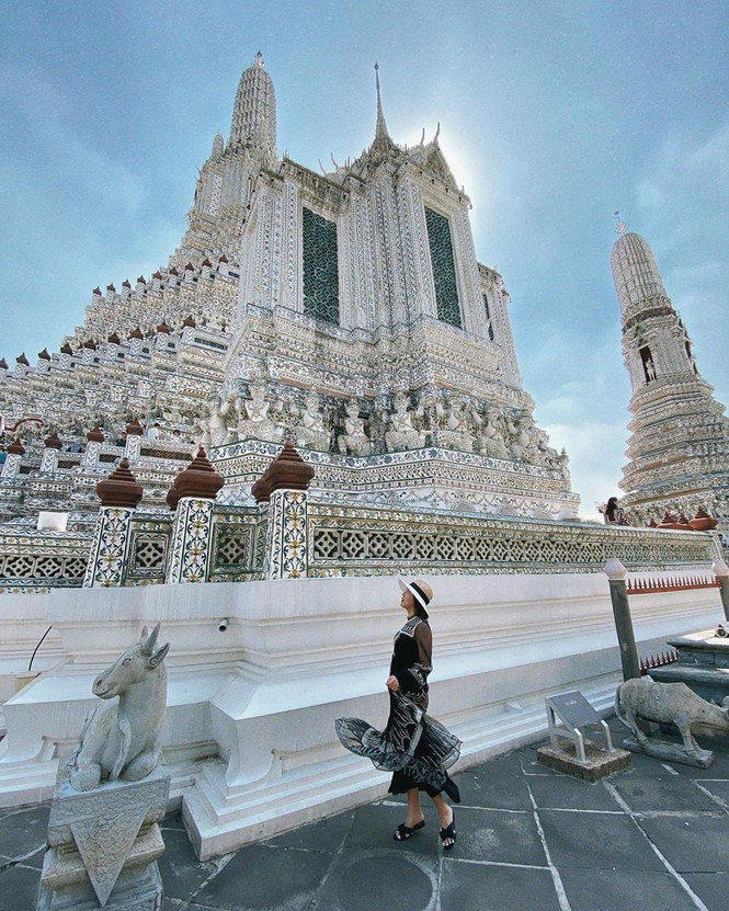 Sau ồn ào bị tung clip nhạy cảm, Văn Mai Hương được khen gợi cảm hơn ảnh 8