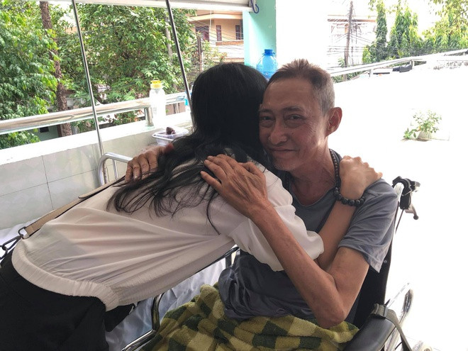 Showbiz 19/4: Sao Việt tưởng nhớ nghệ sĩ Lê Bình trong ngày giỗ đầu ảnh 1