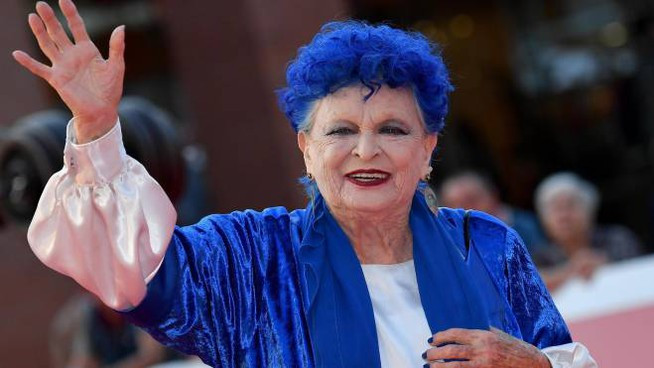 Minh tinh huyền thoại người Ý qua đời ở tuổi 89, nghi vì Covid-19 ảnh 1