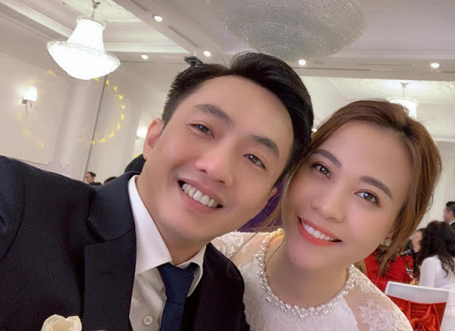 Showbiz 28/4: Tiên Nguyễn gặp lại bố và anh trai Phillip Nguyễn ảnh 6