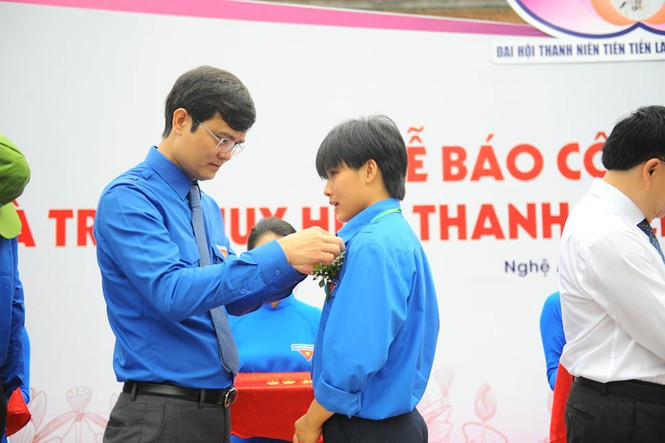 Toàn cảnh Lễ báo công dâng Bác và trao huy hiệu Thanh niên tiên tiến làm theo lời Bác ảnh 10