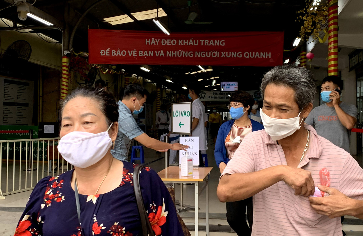 Phòng chống COVID-19: Coi chừng 'mùa đông khốc liệt' ảnh 1