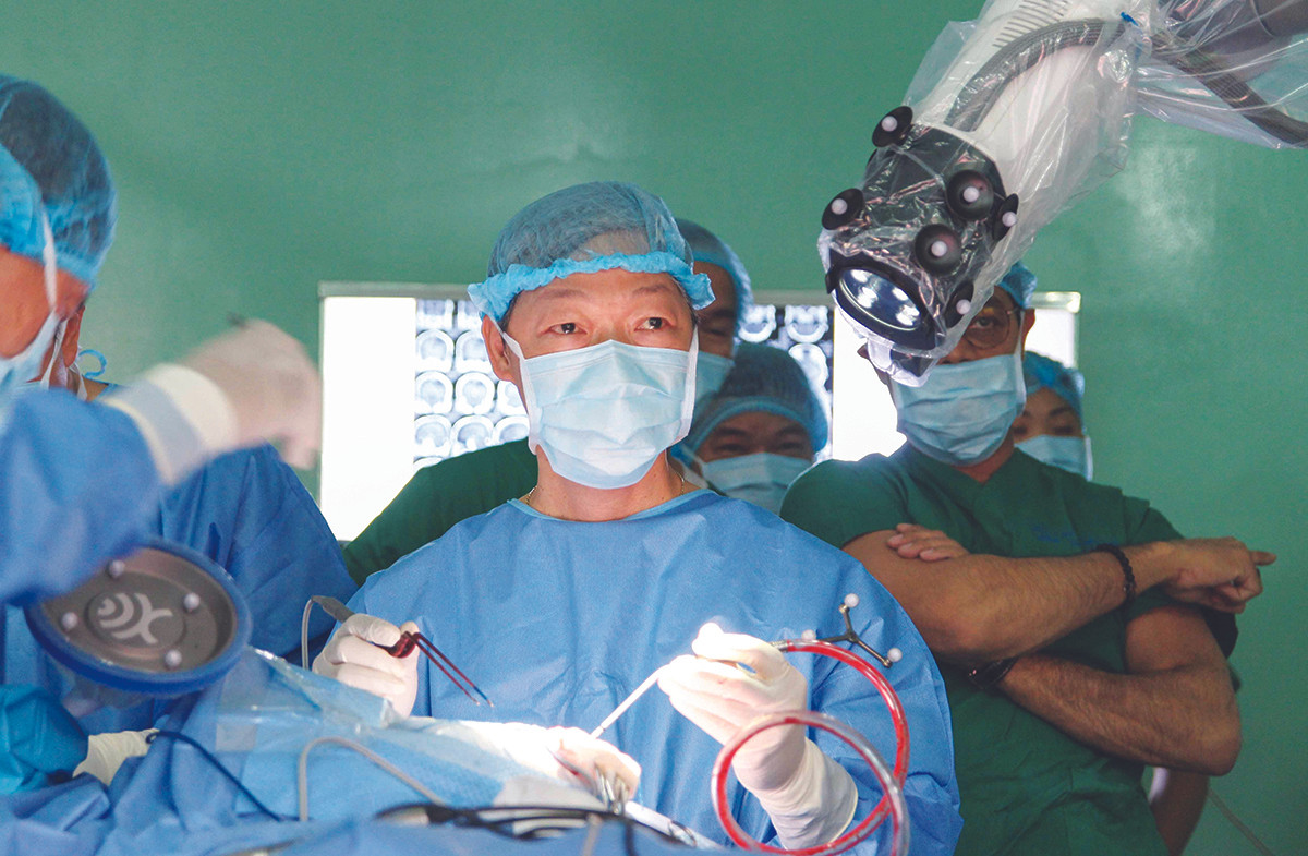 Bác sỹ…robot ảnh 2