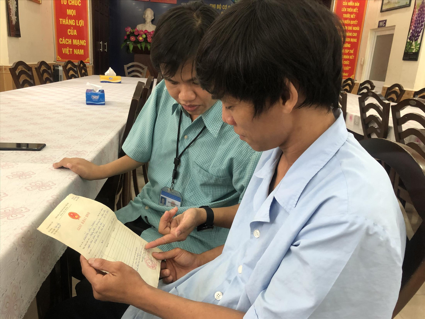 Những thiên thần bị bỏ rơi: Ước mơ đoàn tụ gia đình ảnh 1