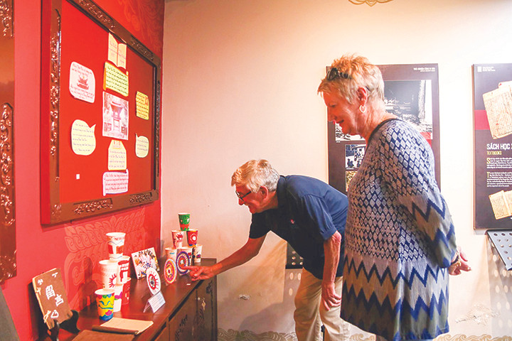 Đau đầu nghĩ kế để du khách tiêu tiền khi đến Việt Nam ảnh 1