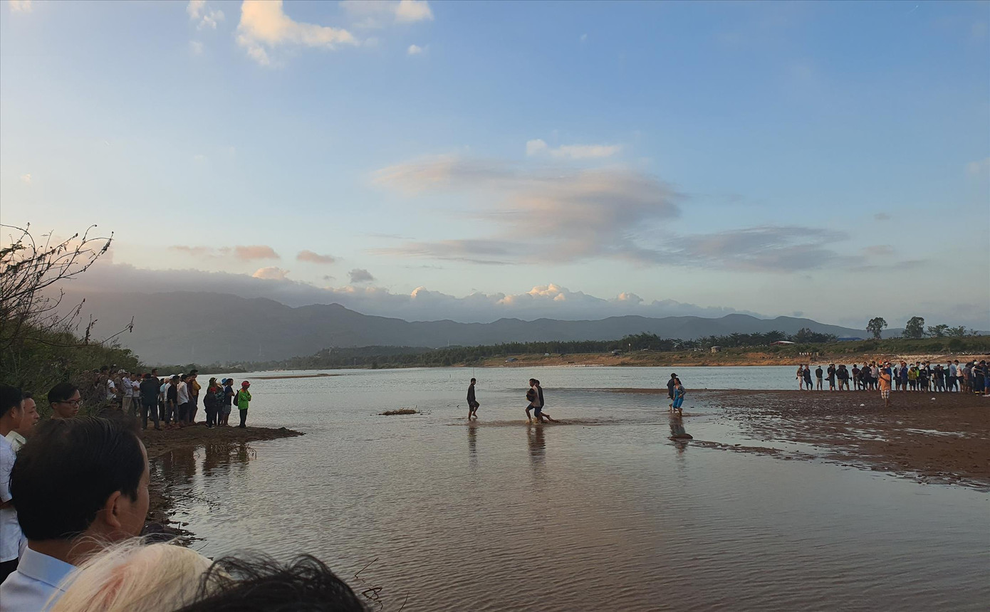 Vụ chìm ghe khiến 6 người tử vong: Ngày ăn hỏi thành đại tang ảnh 1