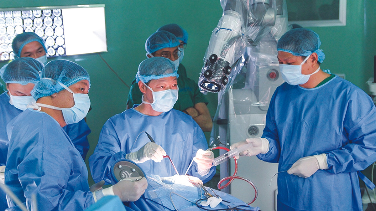 Bác sỹ…robot ảnh 1