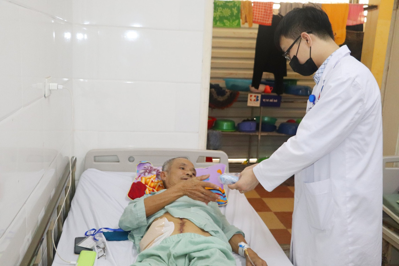 Cuộc chiến trước cửa tử ảnh 1